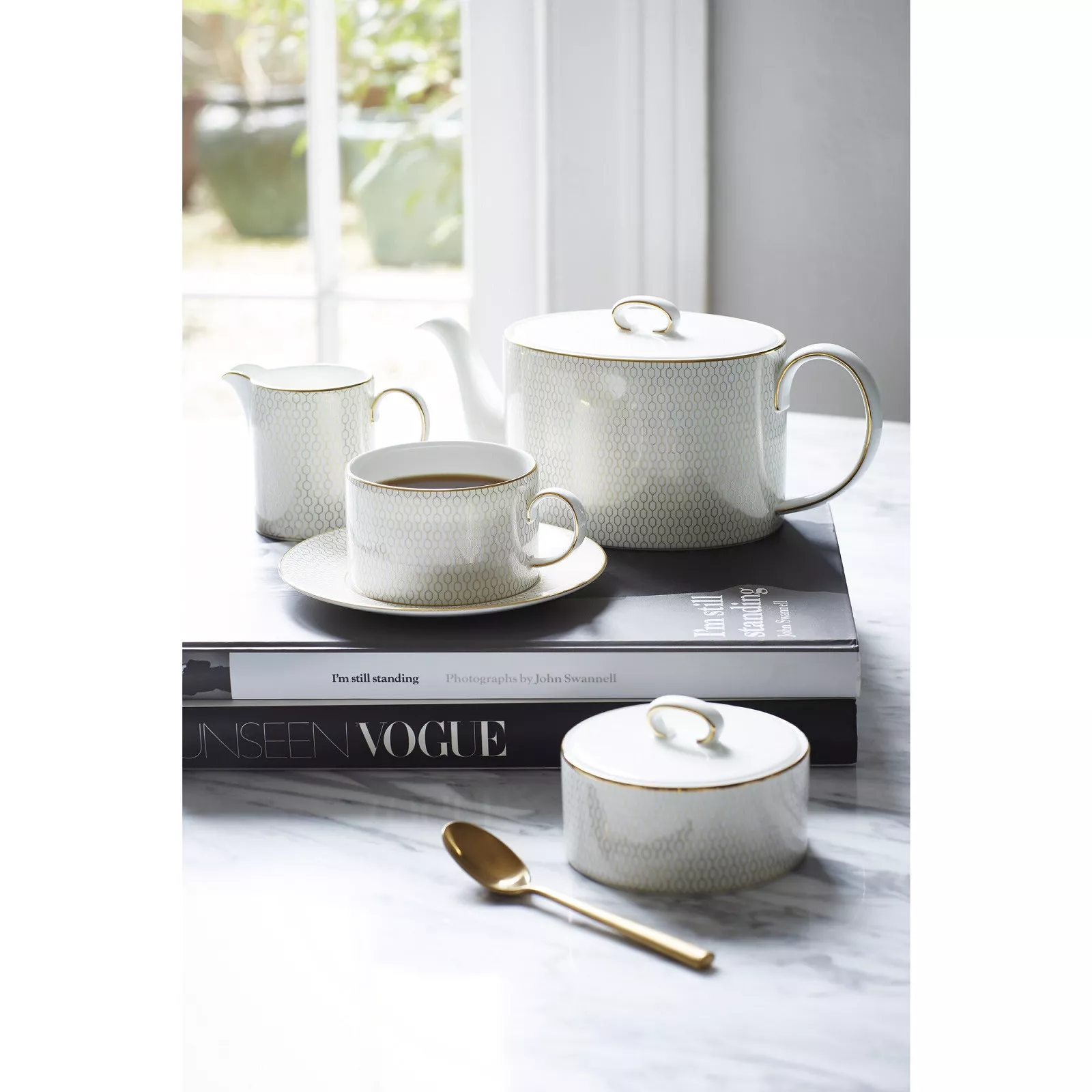 Чашка з блюдцем для чаю Wedgwood Gio Gold WHITE / GOLD, об'єм 0,18 л (40007548) - Фото nav 5