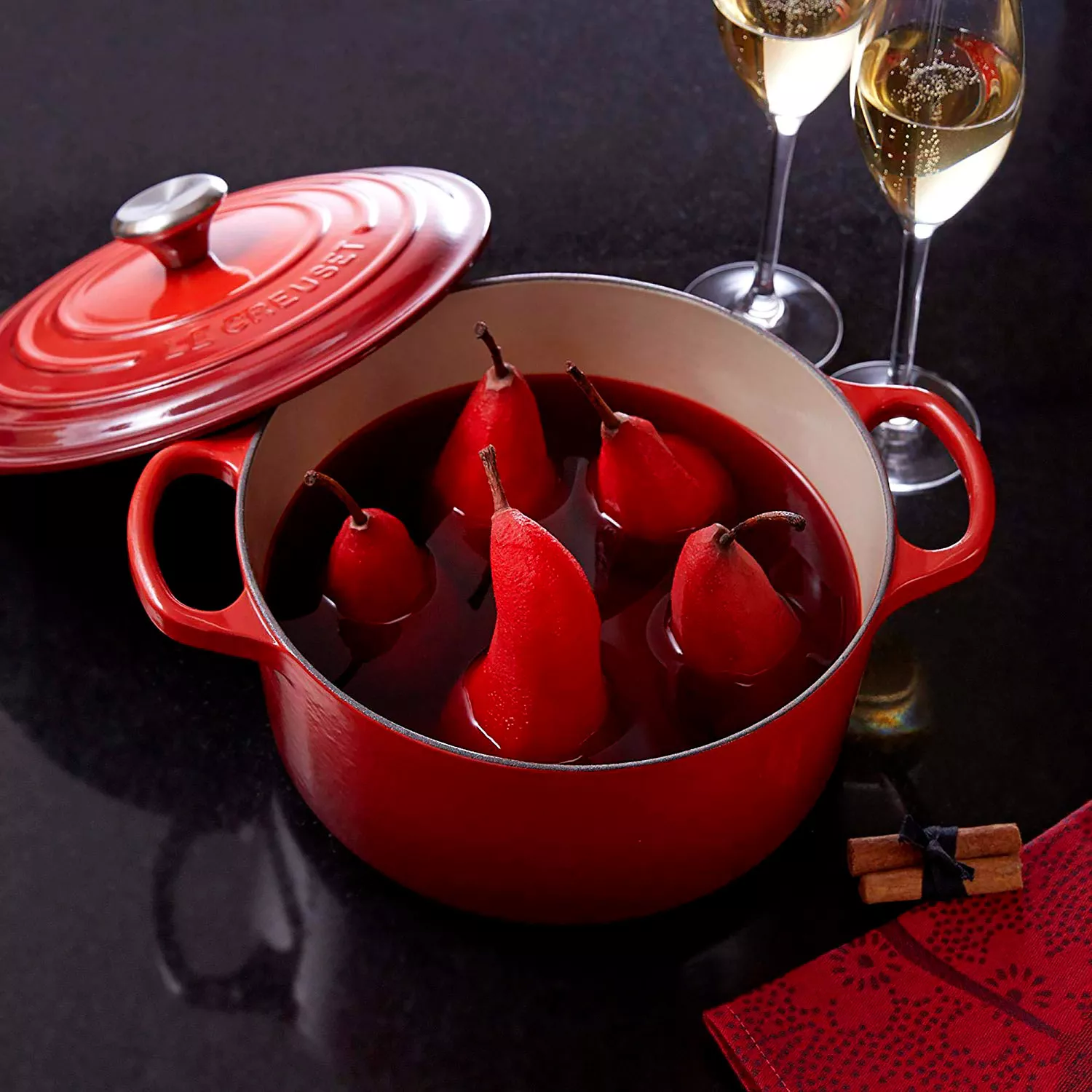 Каструля чавунна з кришкою Le Creuset Cast Iron Cherry Red, об'єм 3,3 л, діаметр 22 см (21177220602430) - Фото nav 7