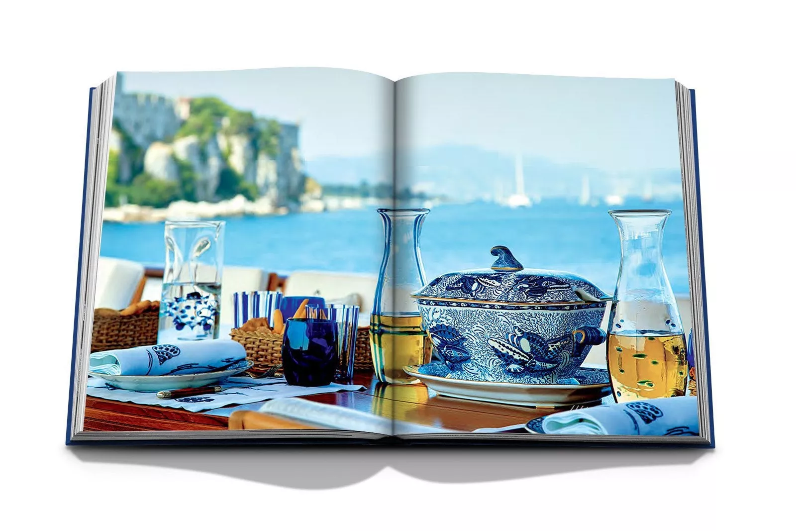 Книга "Valentino:At the Emperor's Table" Assouline Legends Collection (9781614282938) - Фото nav 4